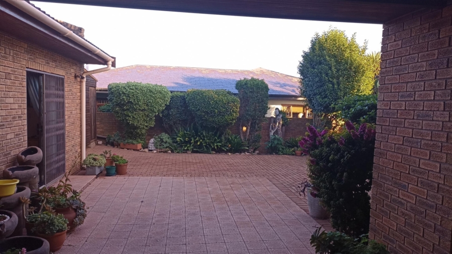 3 Bedroom Property for Sale in Vredenburg Western Cape